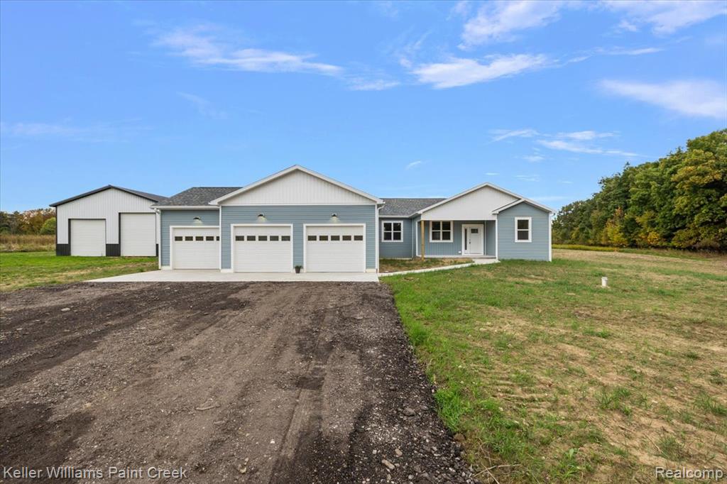 2647 Country Kate Lane, Imlay City, MI 48444 — Photo 2