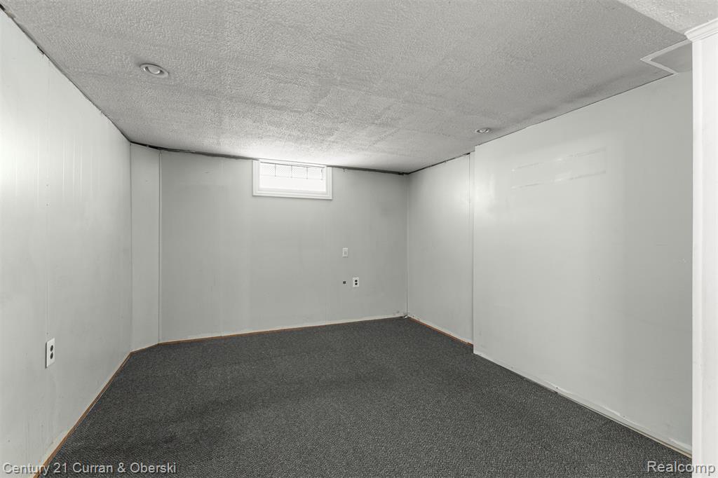 435 Champaign Road, Lincoln Park, MI 48146 — Photo 15