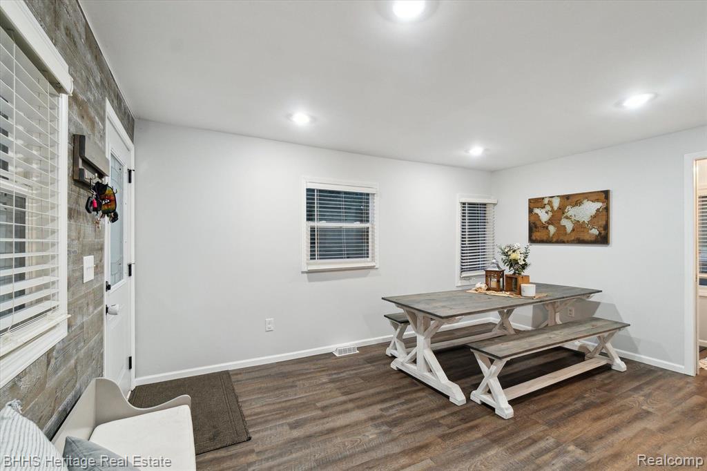 216 N SUMMIT, Webberville, MI 48892 — Photo 12