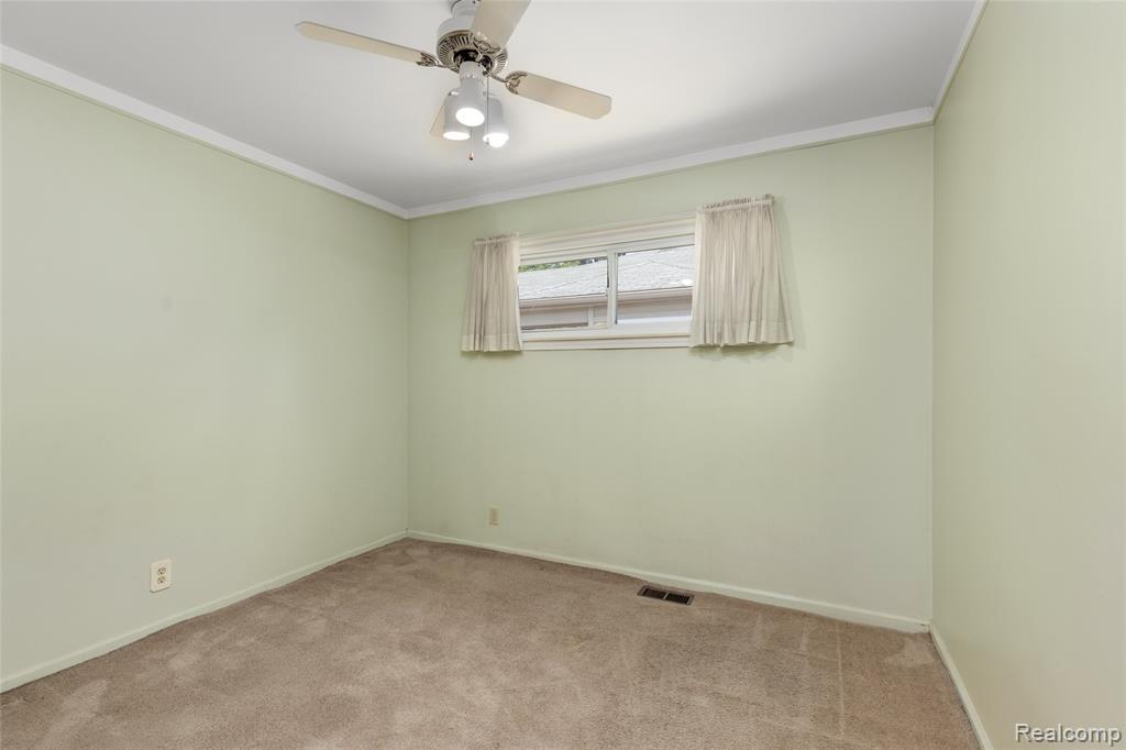 6455 Mayfair Street, Taylor, MI 48180 — Photo 23