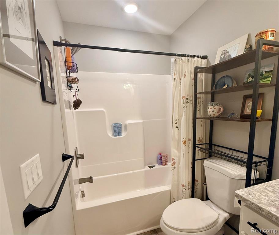 9220 S Flaska Drive, Cedar, MI 49621 — Photo 23