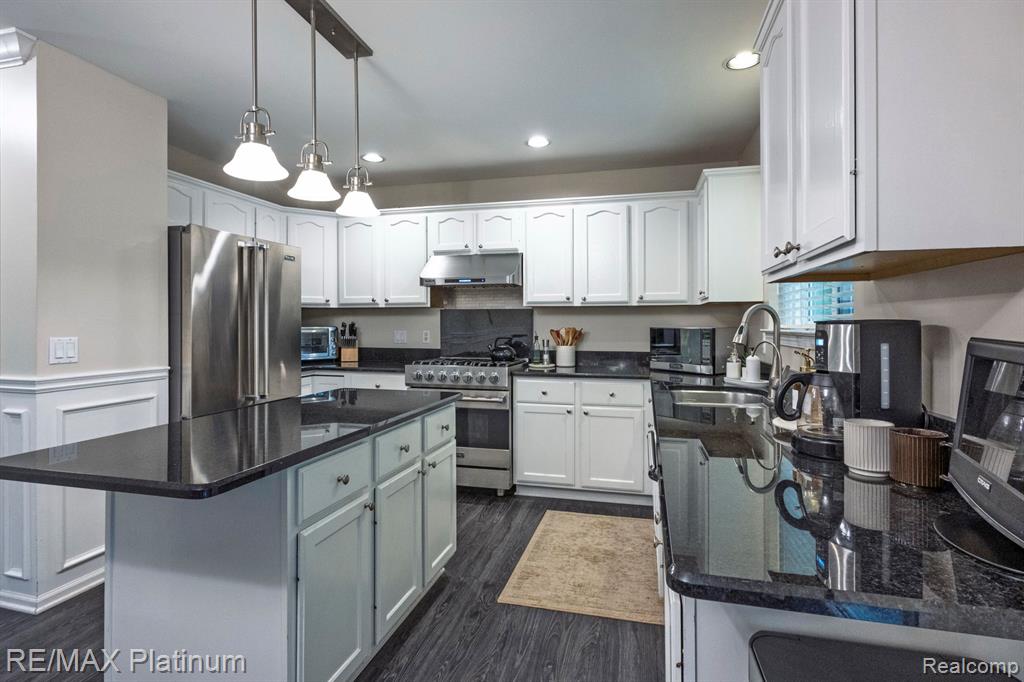 6103 SHADETREE Court, Howell, MI 48843 — Photo 11