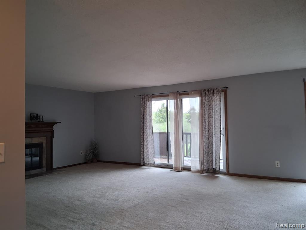 8510 S Pepper Ridge Drive S, Grand Blanc, MI 48439 — Photo 4