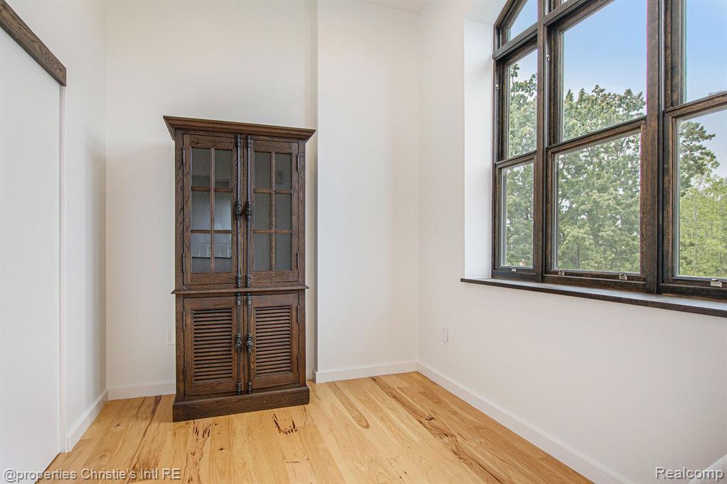 1454 TOWNSEND Street, 307, Detroit, MI 48214 — Photo 19