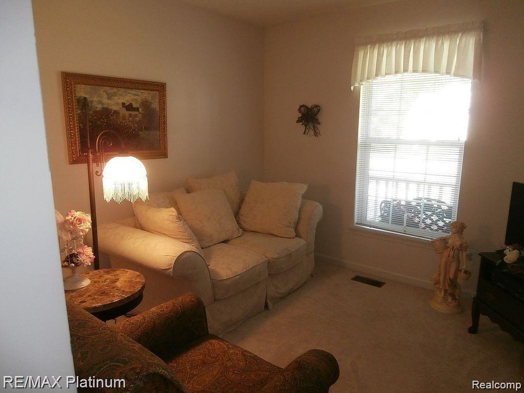 707 Glenlivet Street, Howell, MI 48843 — Photo 17