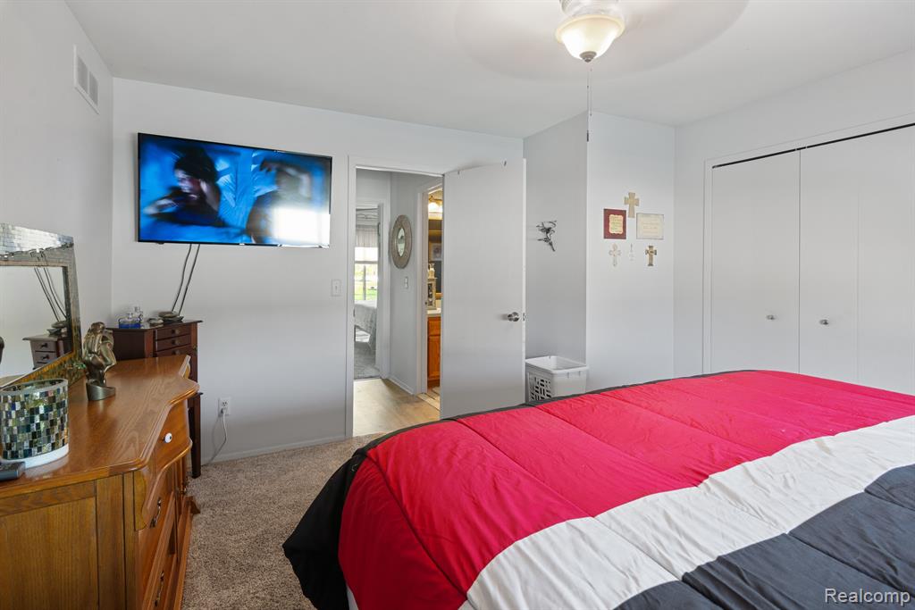 46859 ARAPAHOE Drive, Macomb, MI 48044 — Photo 16