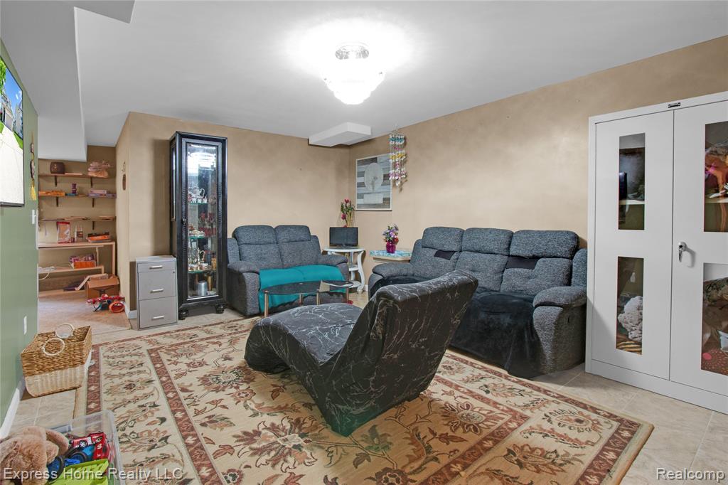 25244 INDEPENDENCE Trail, Warren, MI 48089 — Photo 27