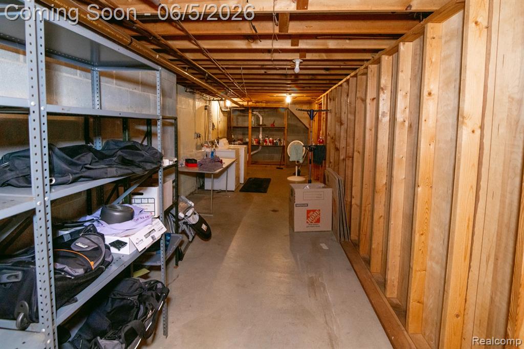 724 Sandstone Drive, Rochester Hills, MI 48309 — Photo 39