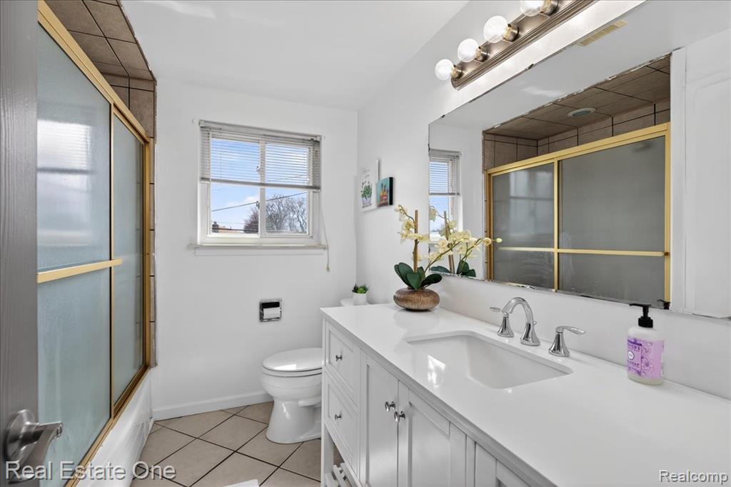 13262 Carol Avenue, Warren, MI 48088 — Photo 13