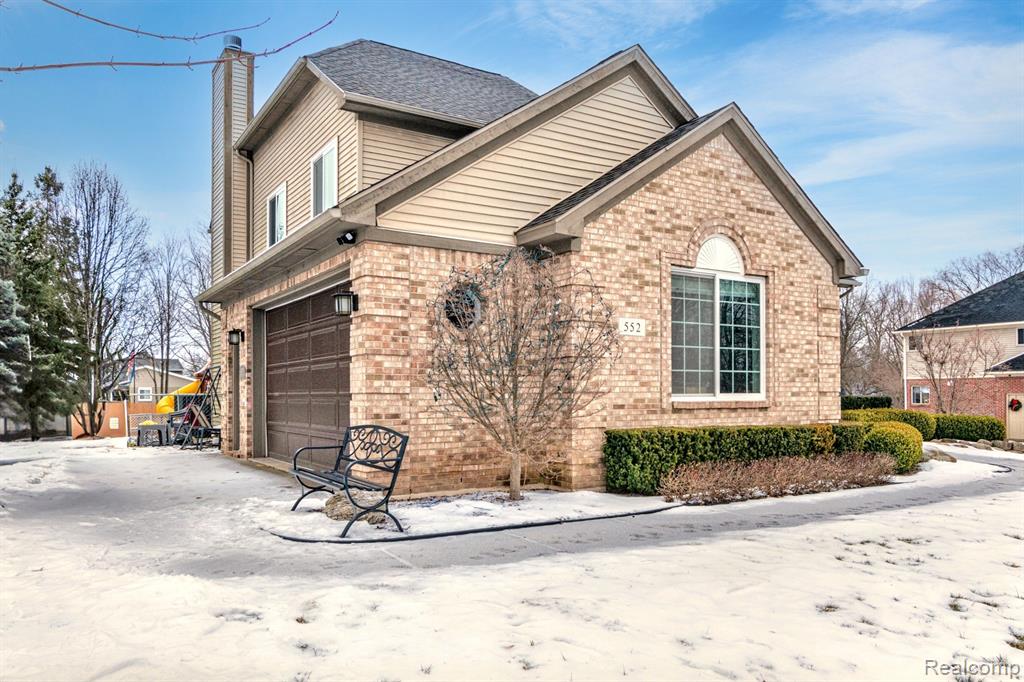 552 CROWN RIDGE Court, White Lake, MI — Photo 4