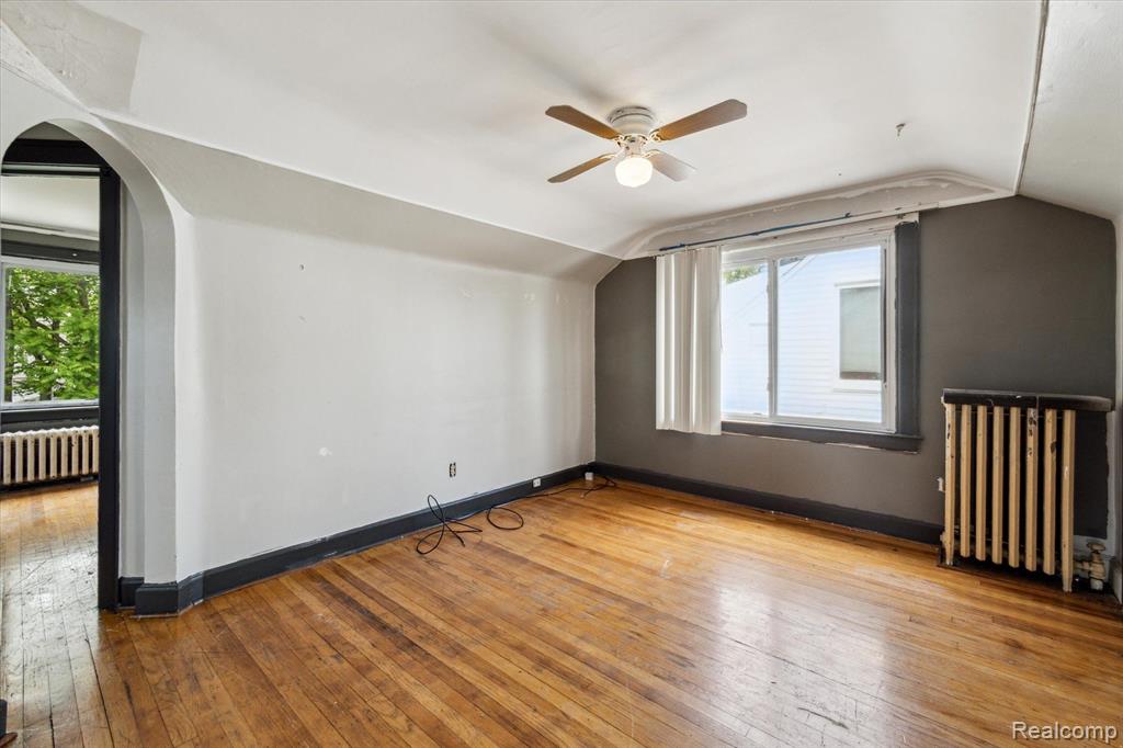 805 E GEORGE Avenue, Hazel Park, MI 48030 — Photo 27