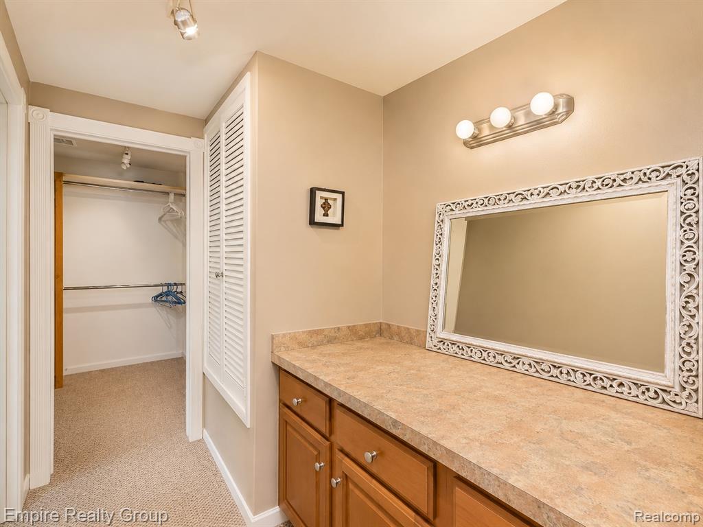 5005 Wing Lake Road, Bloomfield Hills, MI 48302 — Photo 29