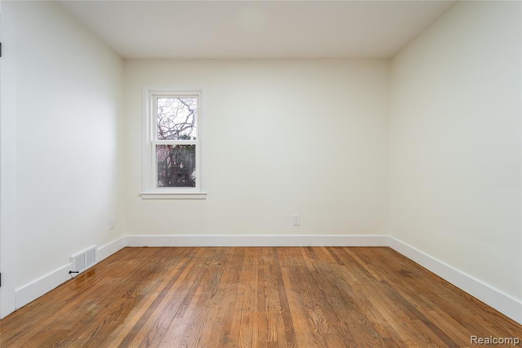 16535 Lincoln Avenue, Eastpointe, MI 48021 — Photo 26