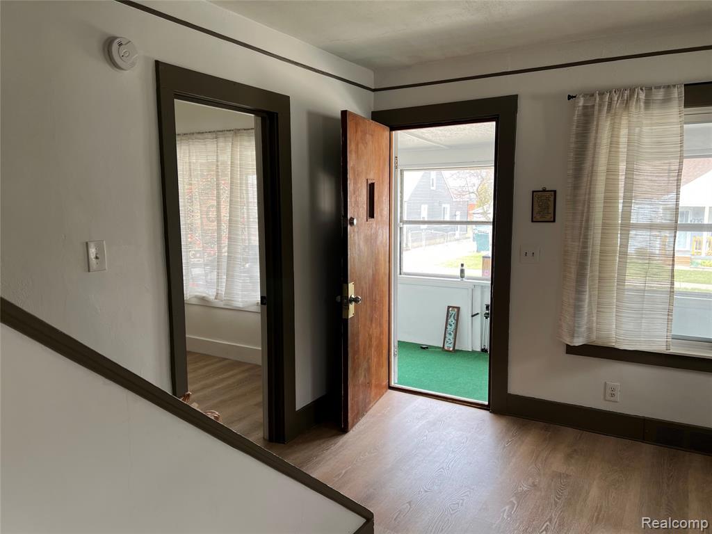 7352 Dale, Center Line, MI 48015 — Photo 2
