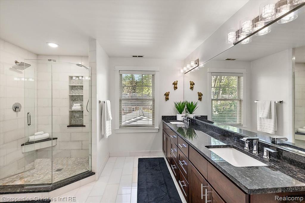 723 N Altadena Avenue, Royal Oak, MI 48067 — Photo 37