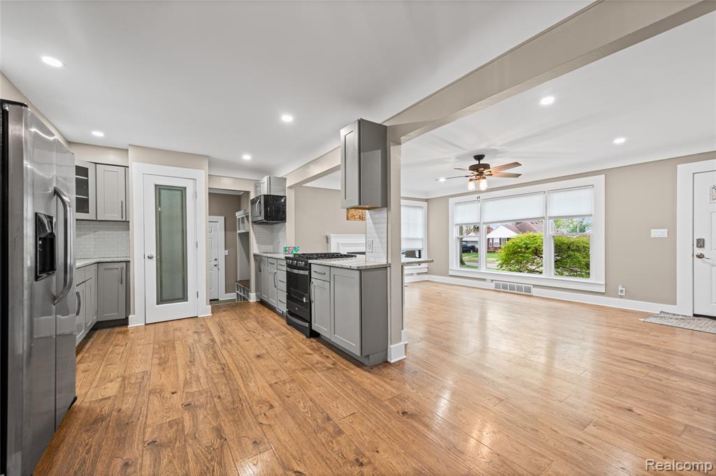 22029 Oconnor Street, Saint Clair Shores, MI 48080 — Photo 9