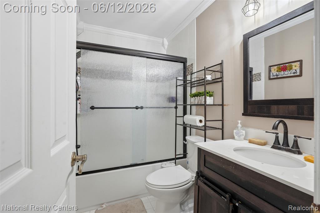 45375 Ronnen Drive, Macomb, MI 48044 — Photo 11