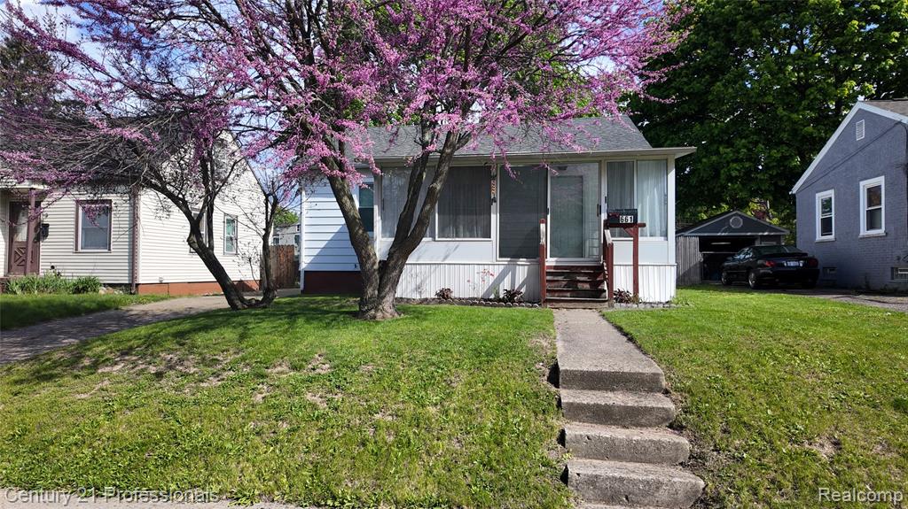 661 4th Avenue, Pontiac, MI 48340 — front exterior
