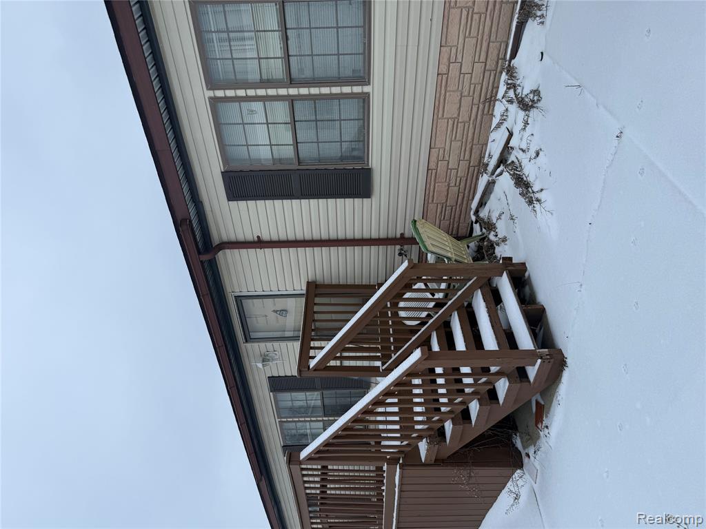 2222 S Sheeran Drive, Milford, MI 48381