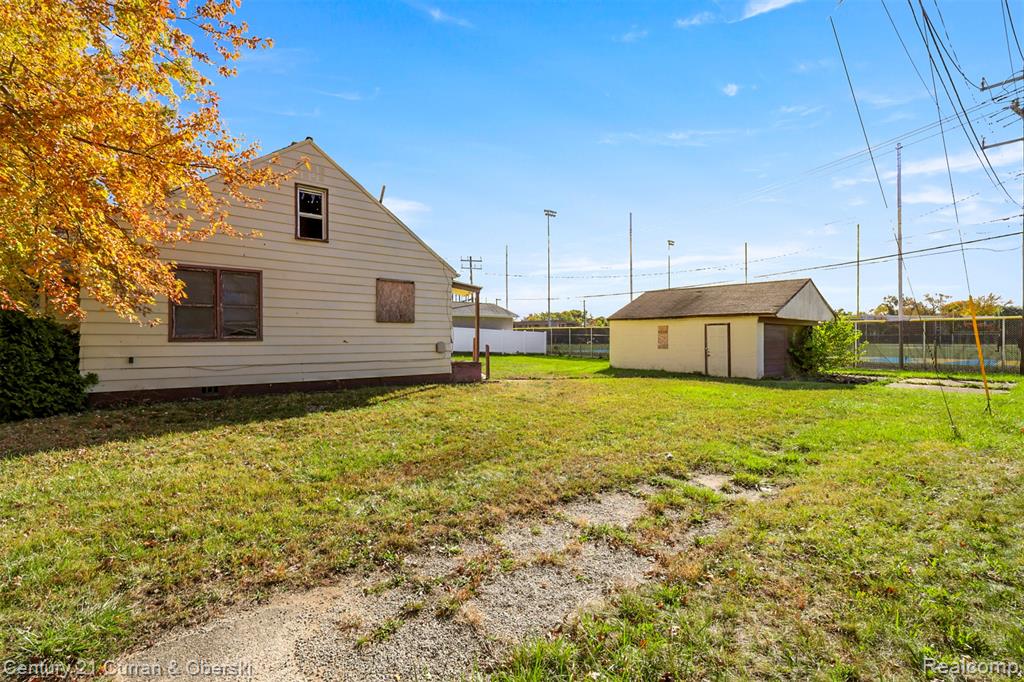24541 Hass Street, Dearborn Heights, MI 48127 — Photo 4