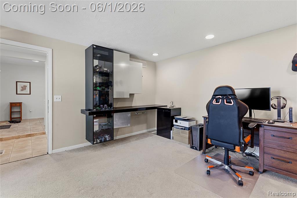 5389 Fox Ridge Circle, West Bloomfield, MI — Photo 21