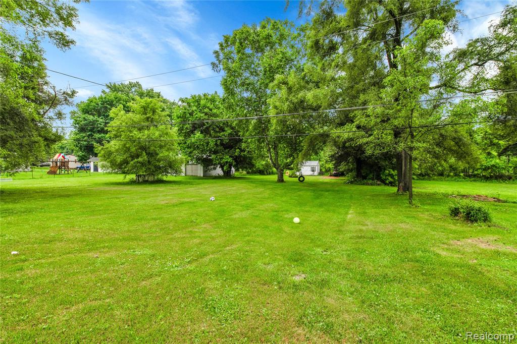 334 Monroe Street, Webberville, MI 48892 — Photo 23