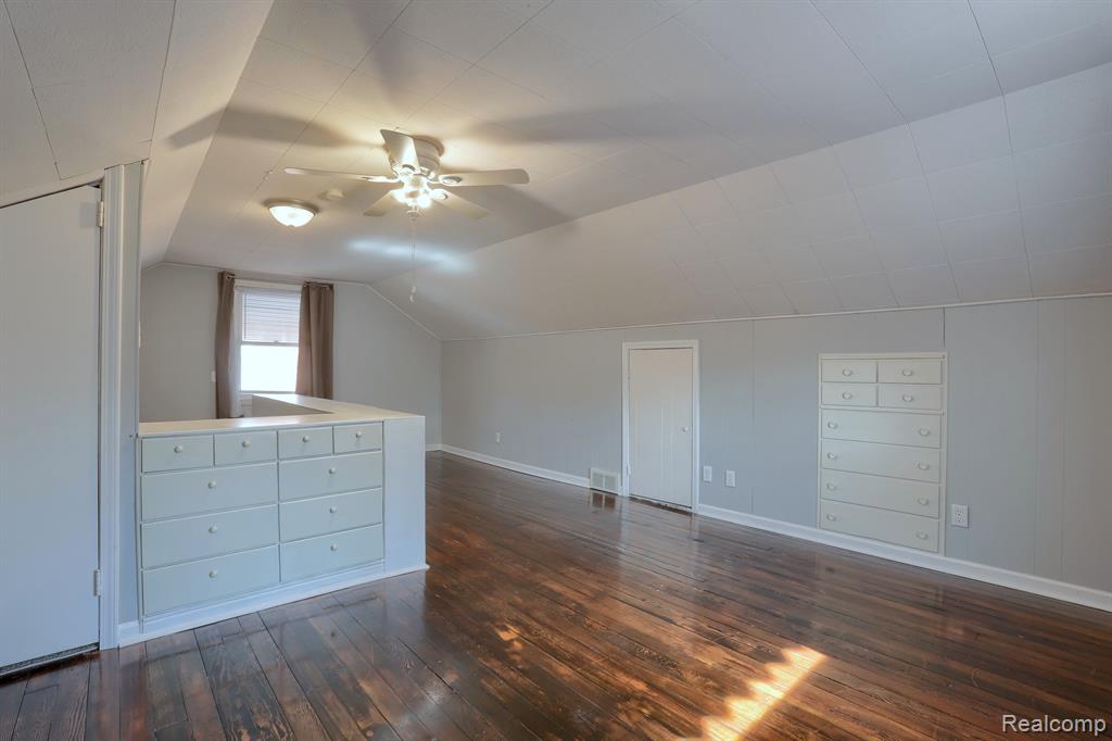 539 FARNHAM Avenue, Lincoln Park, MI 48146 — Photo 12