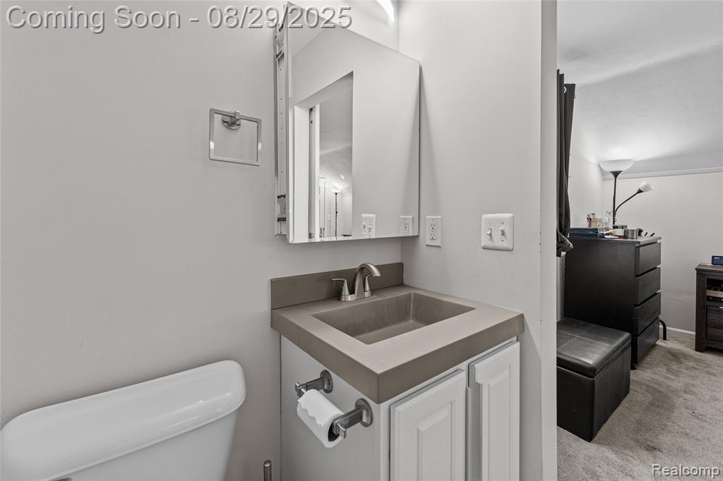 712 S Minerva Avenue, Royal Oak, MI 48067 — Photo 18