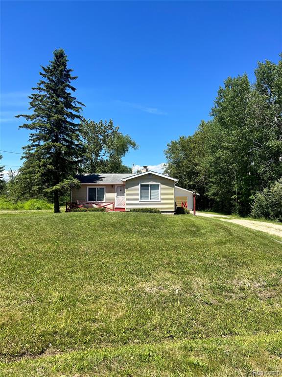 3567 Coveview Drive, Lupton, MI 48635 — Photo 2