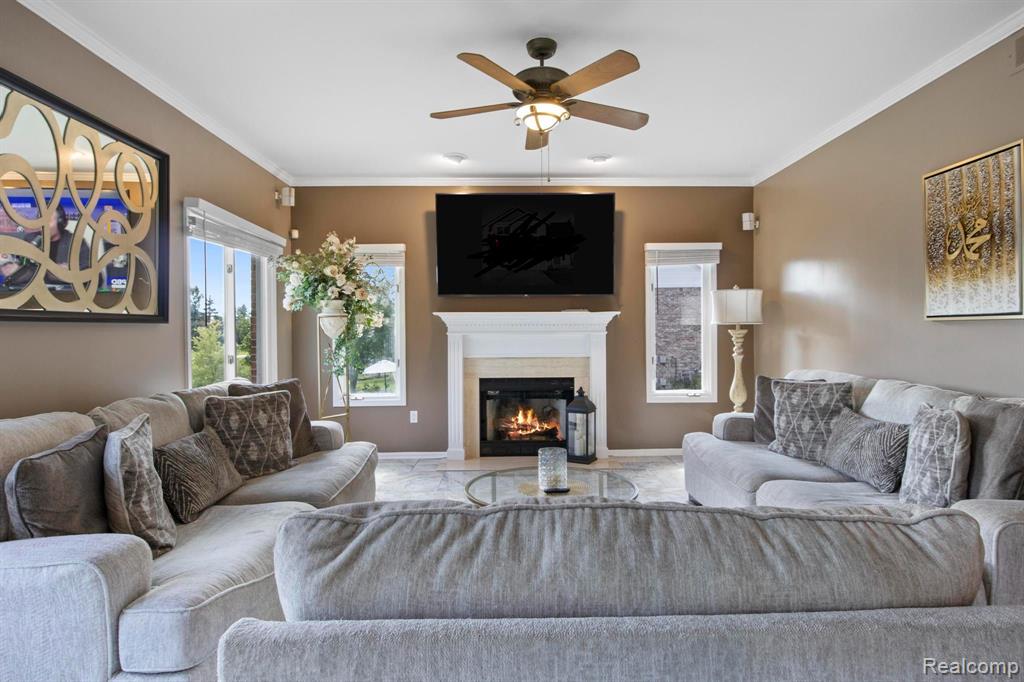 8978 WOODLORE SOUTH Drive, Plymouth, MI 48170 — Photo 35