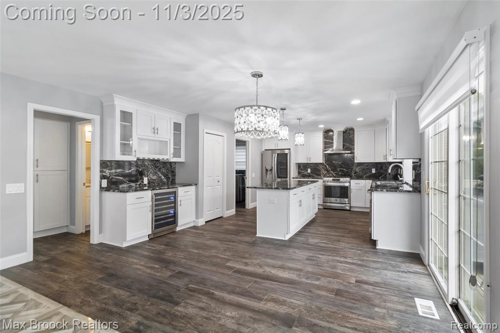 5366 Midchester Court, West Bloomfield, MI 48324 — Photo 12