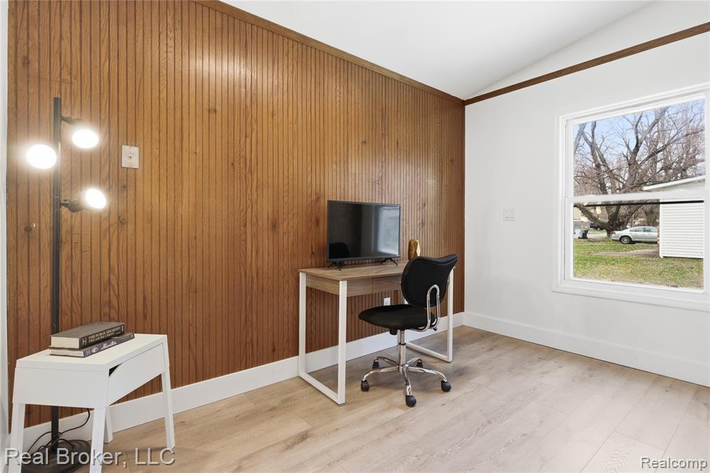 6351 Beth, Brighton, MI 48116 — Photo 10