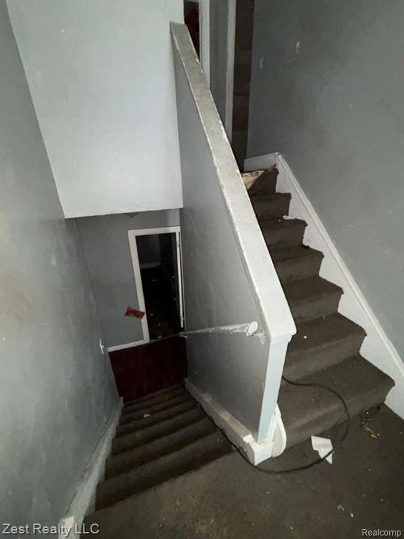 9206 PINEHURST Street, Detroit, MI 48204 — Photo 12