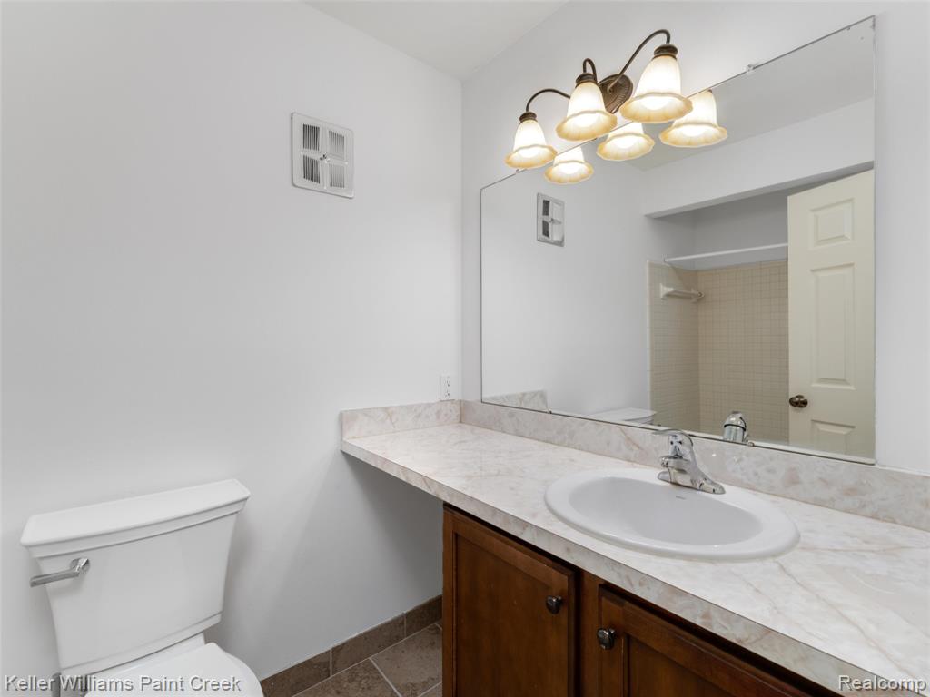685 E Fox Hills Drive, 67, Bloomfield Hills, MI 48304 — Photo 13
