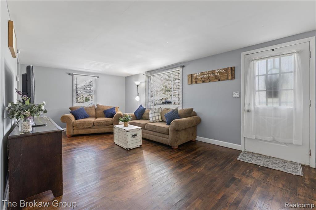 6088 Surrey Lane, Burton, MI 48519 — Photo 5