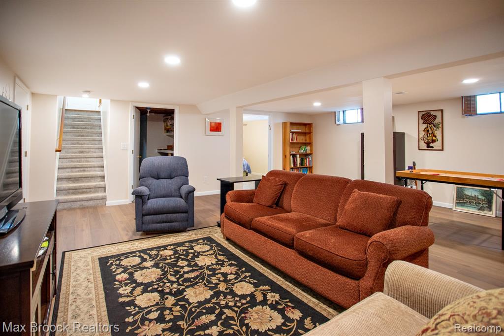 14271 Lincoln Street, Oak Park, MI 48237 — Photo 39