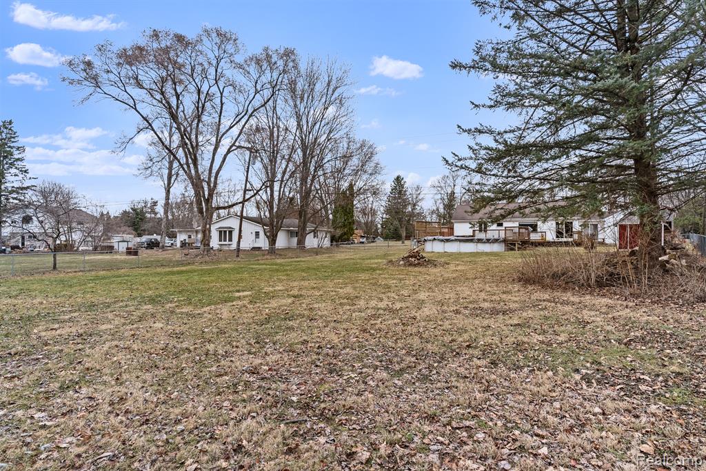 724 NICHOLS Road, Auburn Hills, MI 48326 — Photo 34