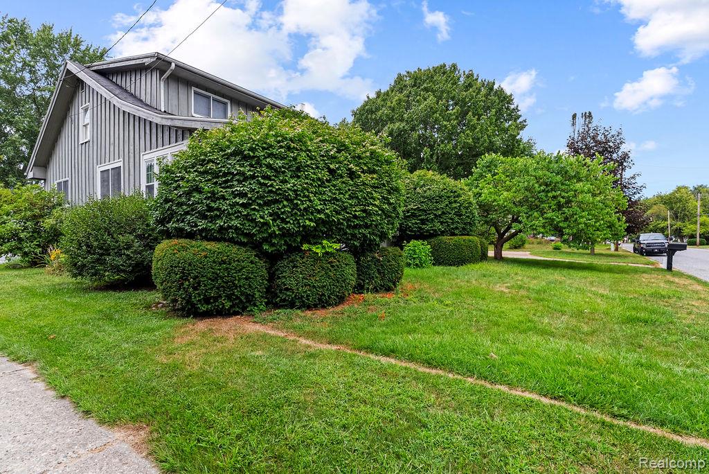 3873 State Street, Bridgeport, MI 48722 — Photo 3