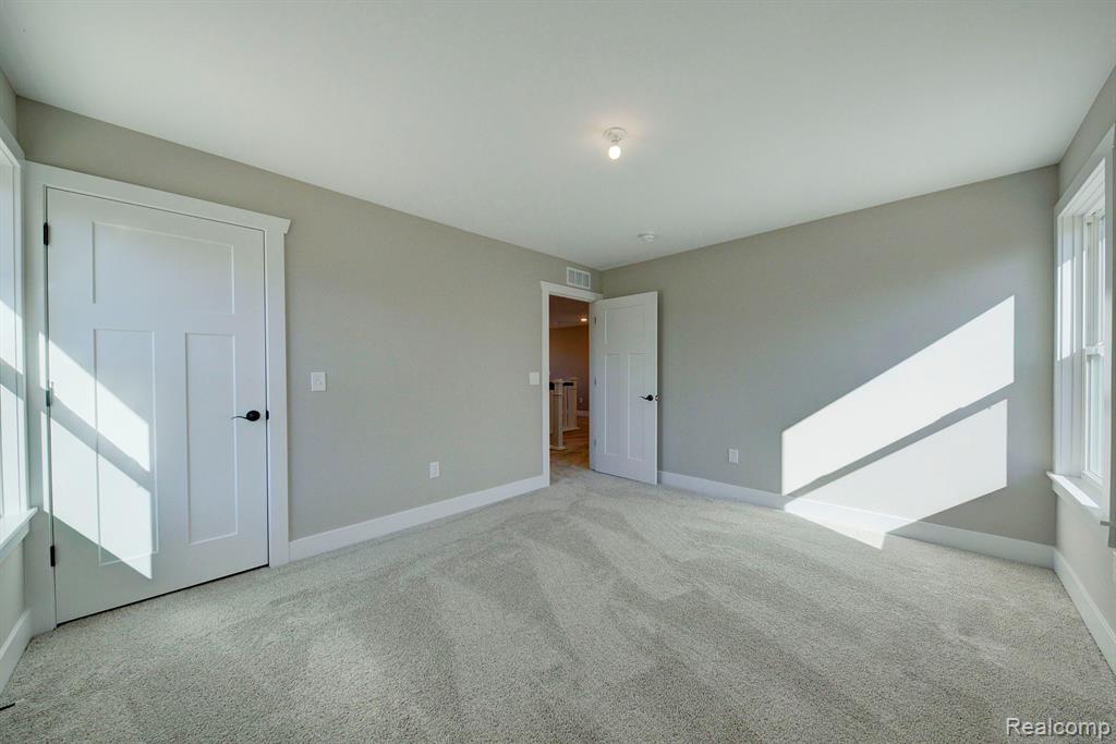 614 ROUND ROCK Drive, Howell, MI 48843 — Photo 16