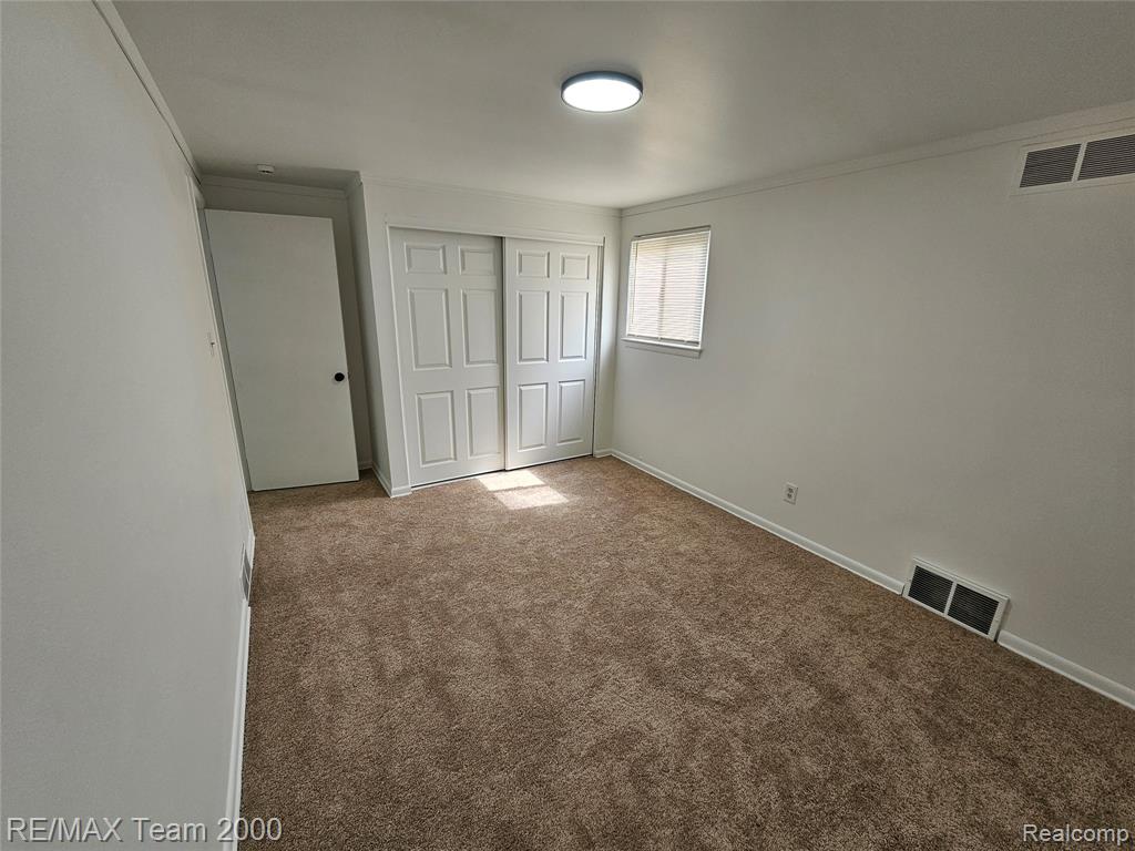 8035 Donna Street, Westland, MI — Photo 24