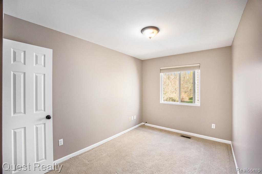 4655 CHRISTOPHER PINES Drive, Clarkston, MI — Photo 14