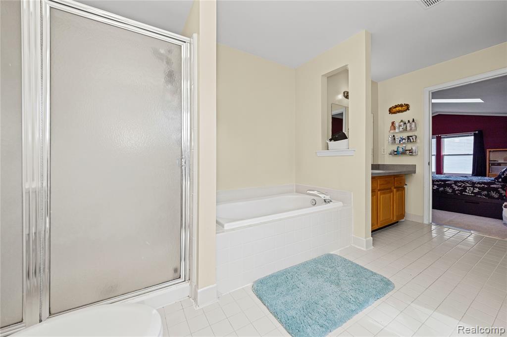 15005 Wildbrook Drive, Van Buren, MI 48111 — Photo 31