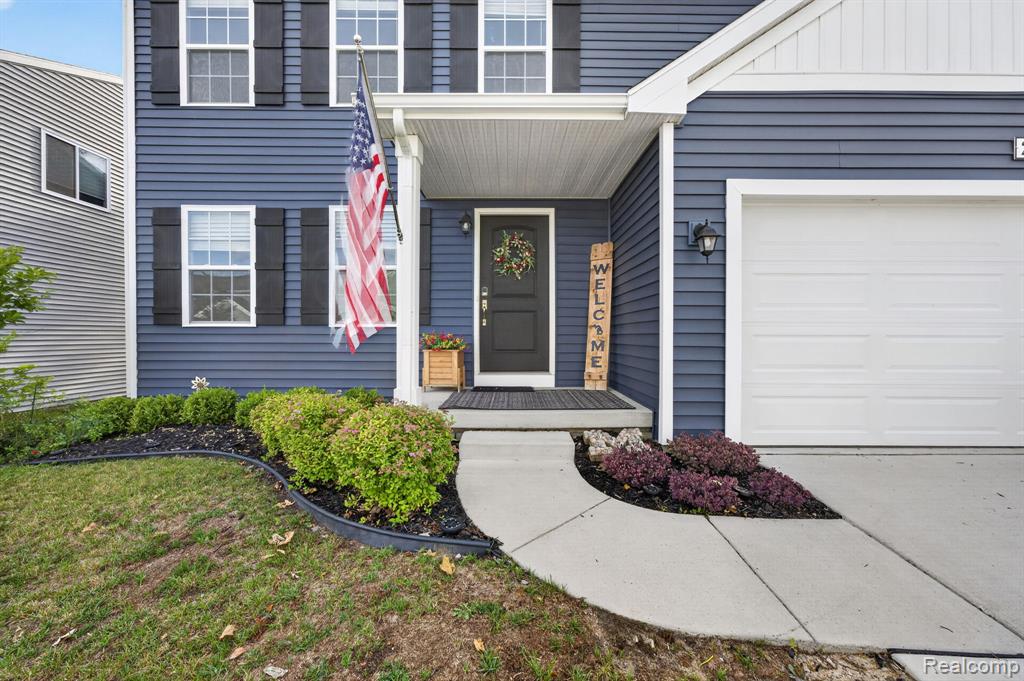 2845 Sycamore River Drive, Fowlerville, MI 48836 — Photo 2