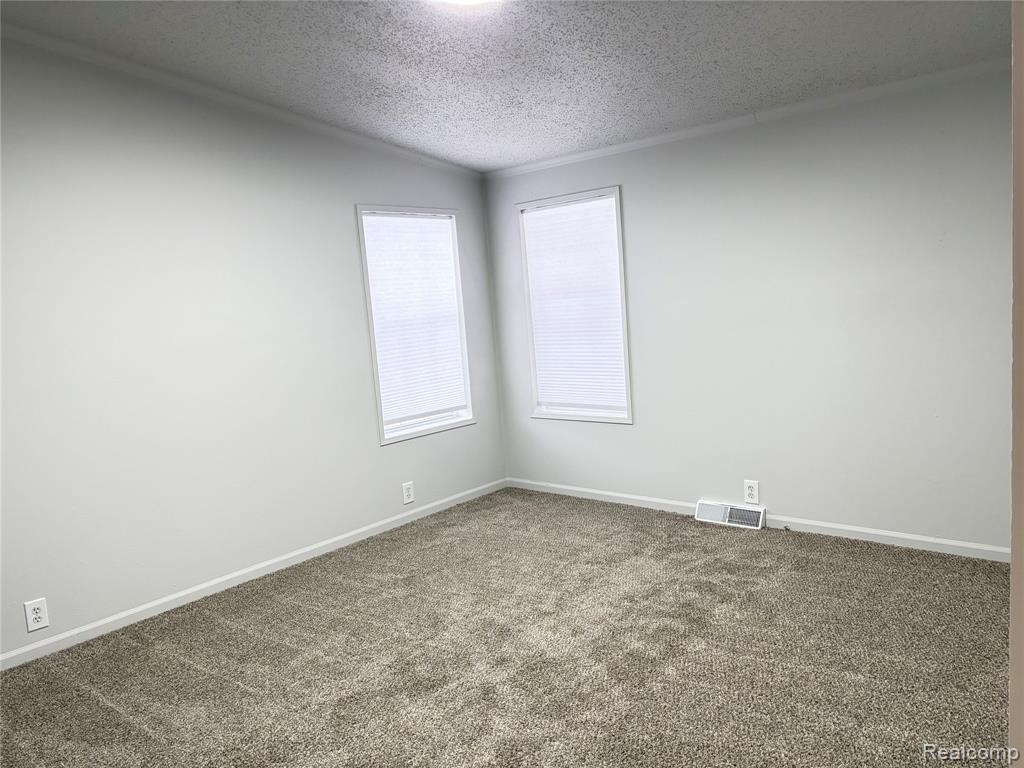 11312 N Lake Drive, Fenton, MI 48430 — Photo 12
