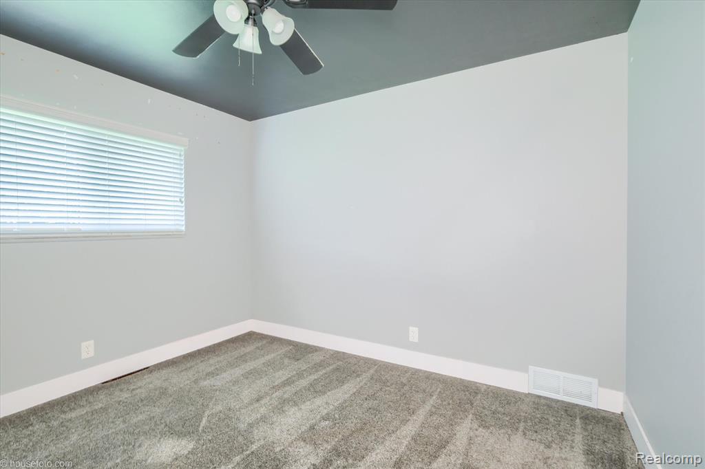 11447 Hegel Road, Atlas, MI — Photo 32