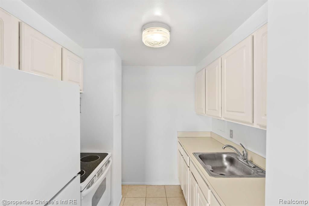 1300 E Lafayette Street, 104, Detroit, MI 48207 — Photo 18