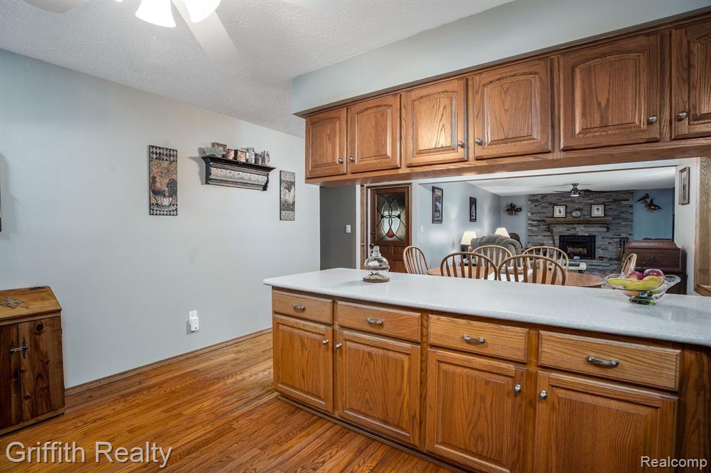 6903 SOMERSET Drive, Brighton, MI 48116 — Photo 12
