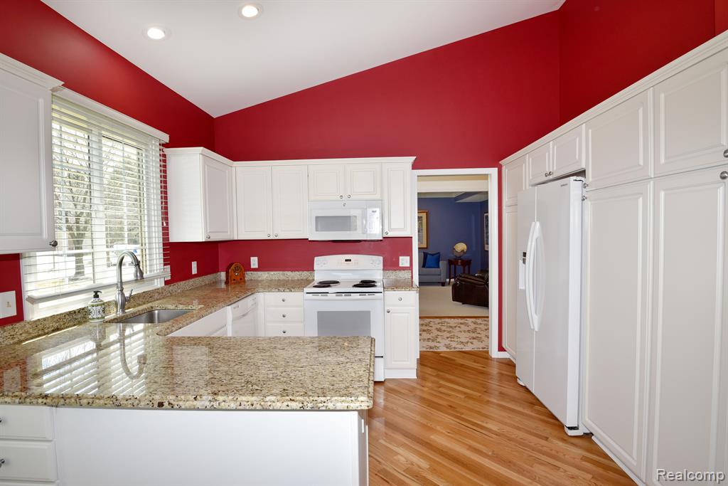 527 Newburne Pointe, 19, Bloomfield Hills, MI 48304 — Photo 15
