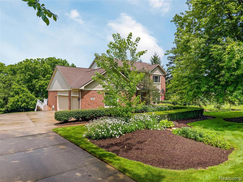 57694 Hidden Timbers Drive, South Lyon, MI 48178 — Photo 3