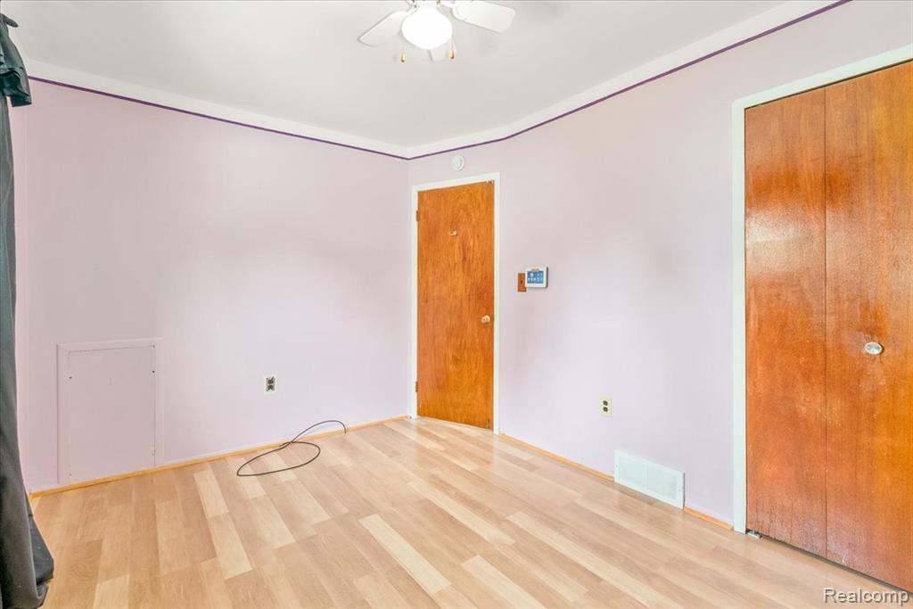 9436 Essex Street, Romulus, MI 48174 — Photo 32